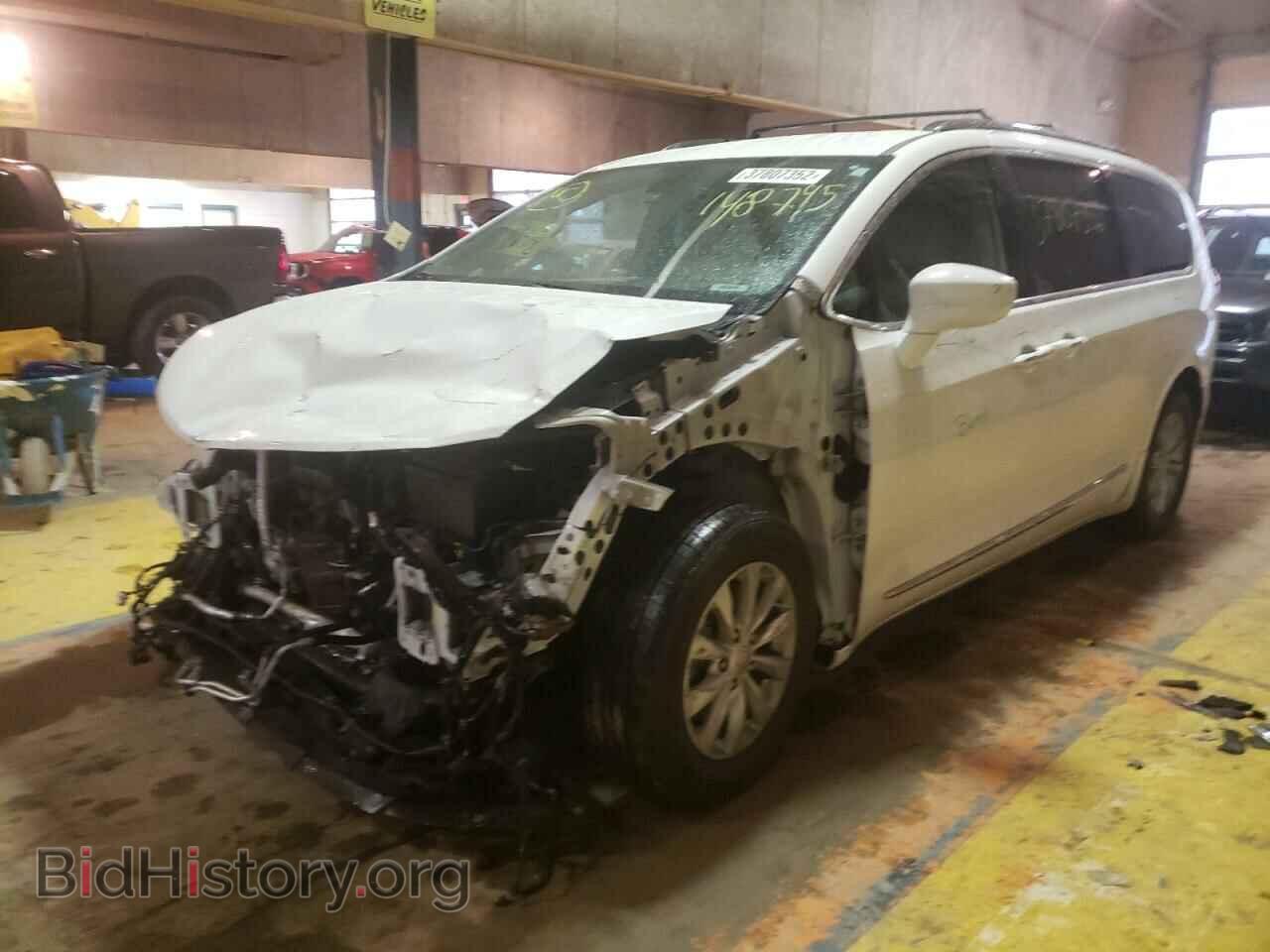 2018 CHRYSLER PACIFICA - VIN: 2C4RC1BG1JR148745 - Фото 2