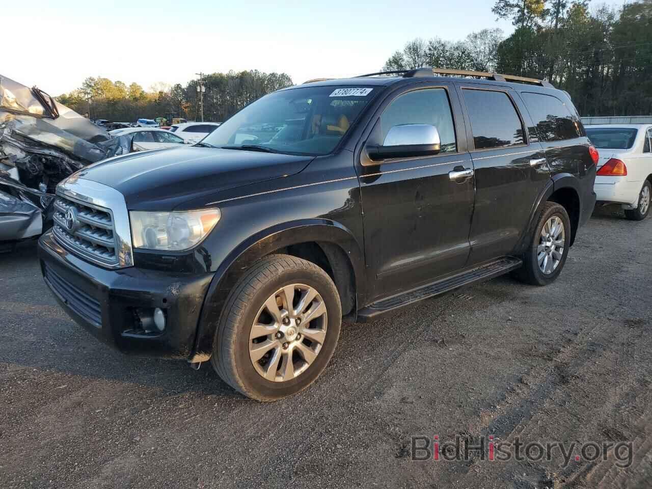 Photo 5TDKY5G18AS025613 - TOYOTA SEQUOIA 2010
