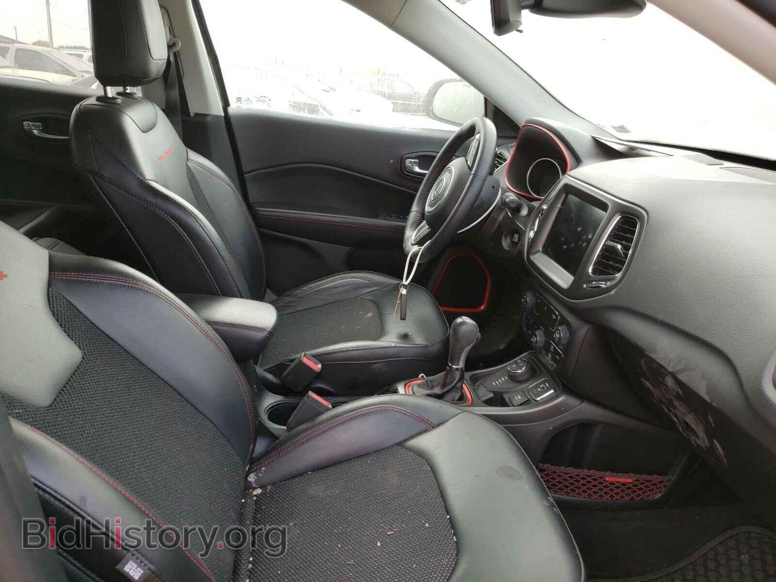 2019 JEEP COMPASS - VIN: 3C4NJDDB1KT739499 - Фото 5