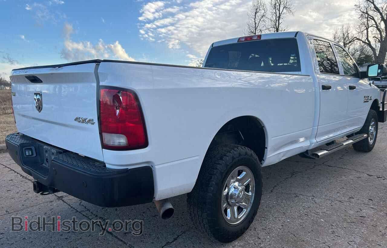 2017 RAM All Models - VIN: 3C6UR5HL9HG752801 - Фото 4