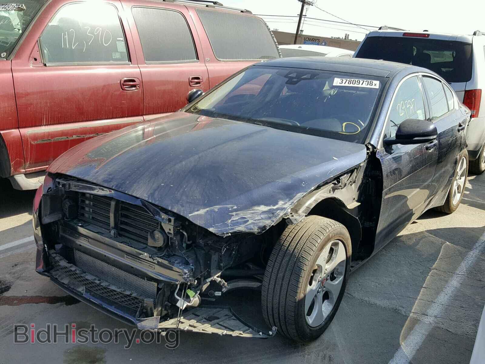 2017 JAGUAR XE - VIN: SAJAR4BG3HA975126 - Фото 2