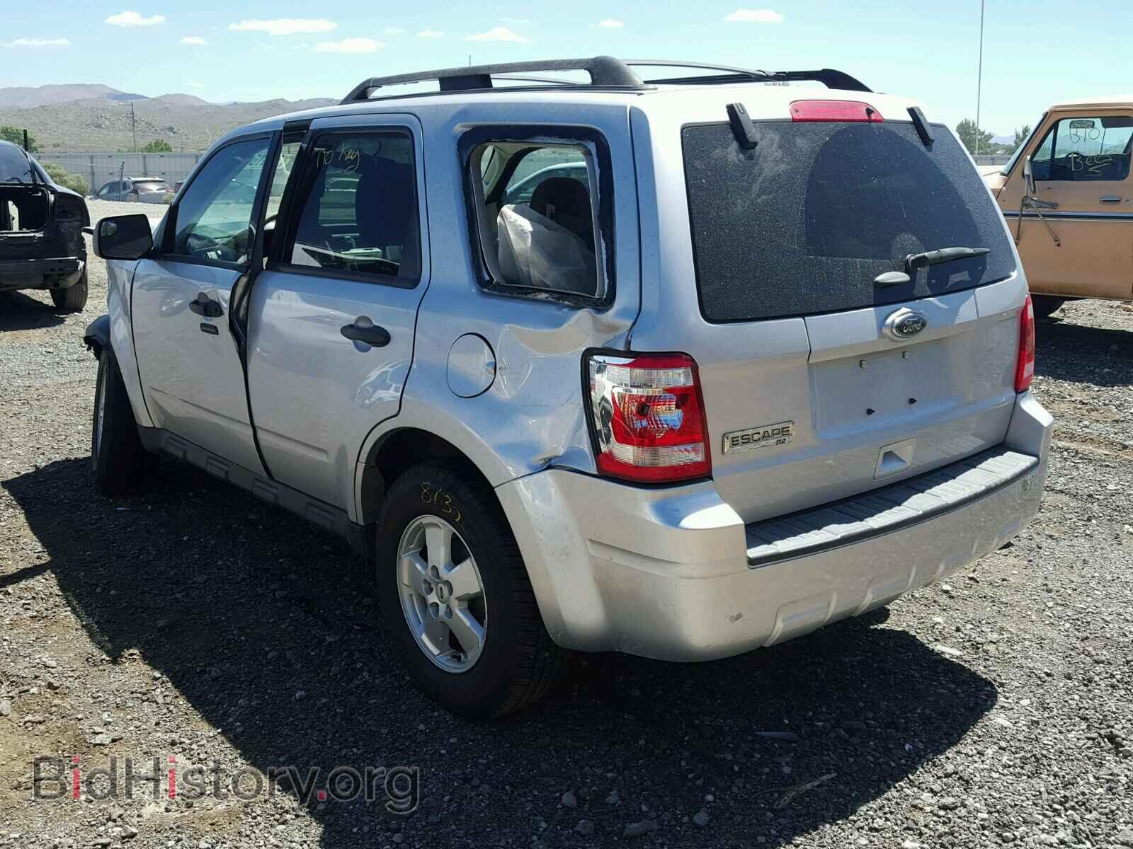 2011 FORD ESCAPE - VIN: 1FMCU0D74BKB53962 - Фото 3