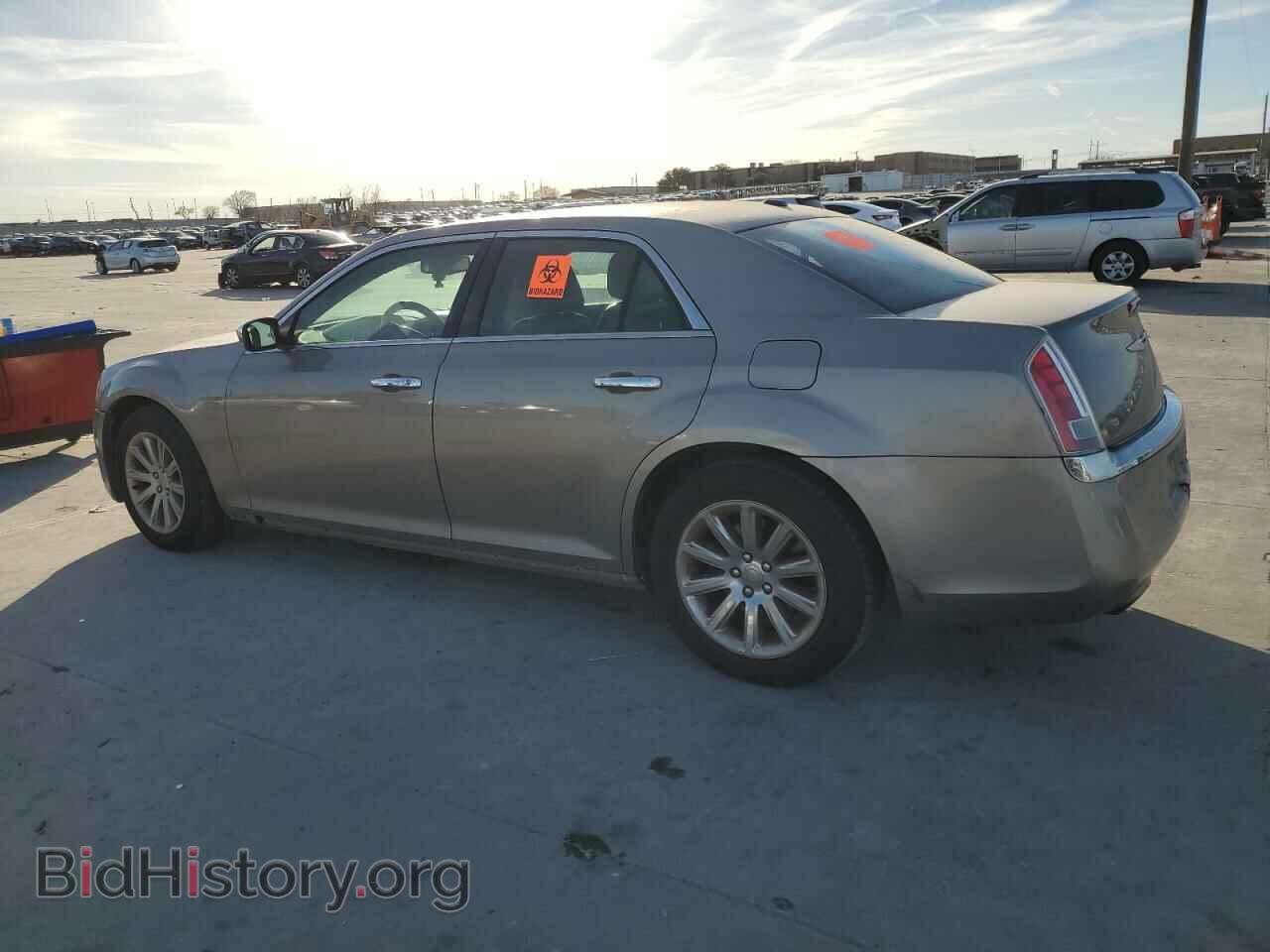 2014 CHRYSLER 300 - VIN: 2C3CCAET6EH171341 - Фото 2