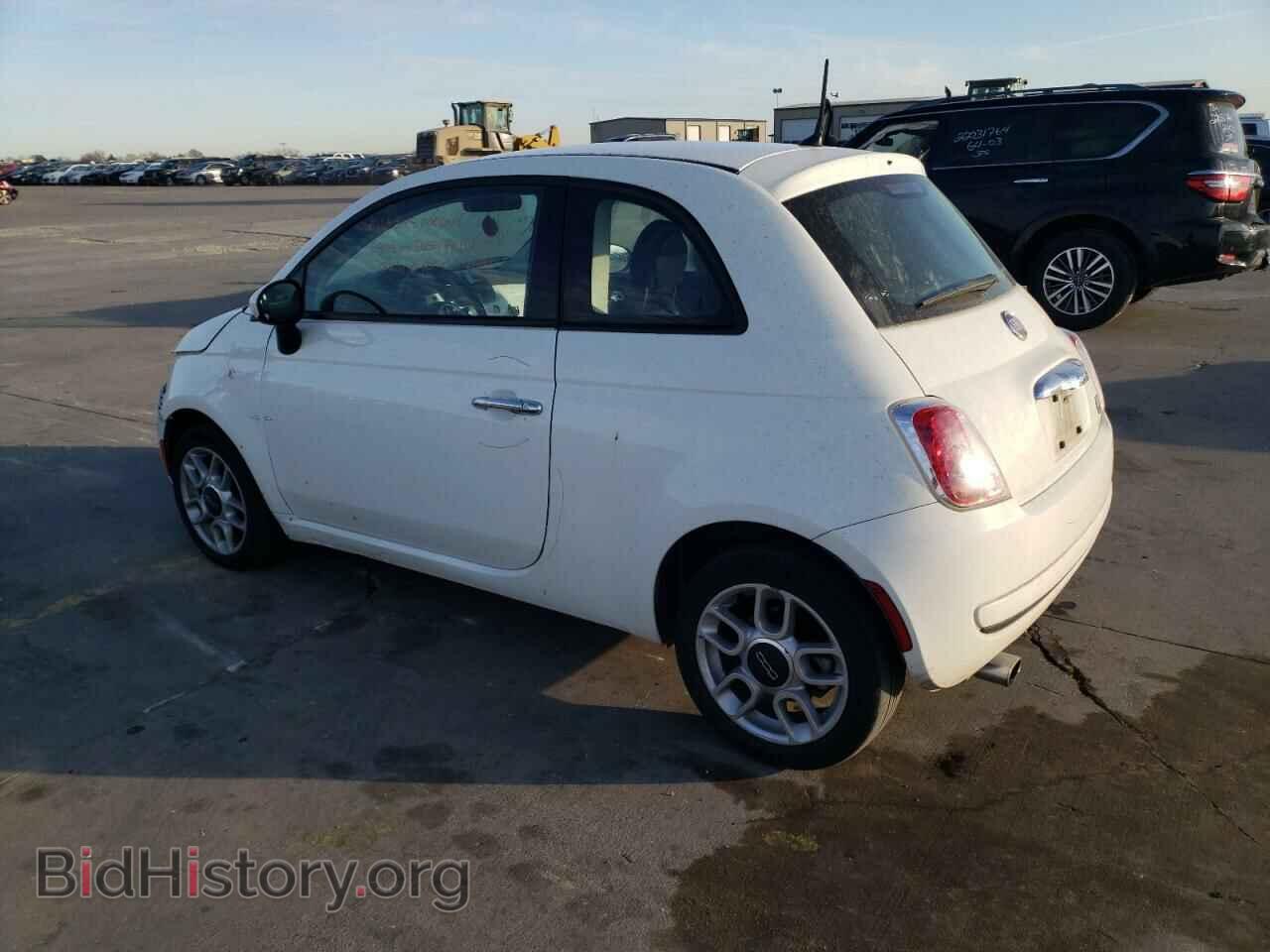 2015 FIAT 500 - VIN: 3C3CFFAR1FT607732 - Photo 2