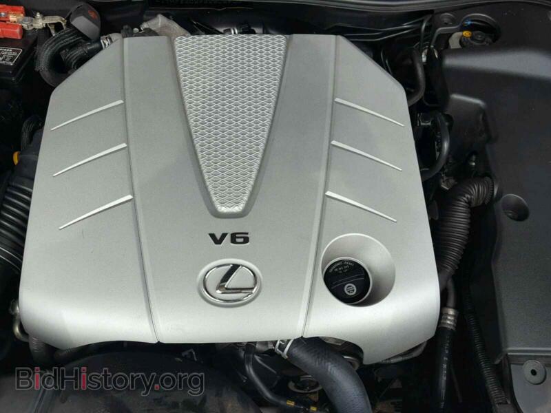 2011 Lexus IS (VIN JTHFE2C29B2505903) — photo 7 of 10