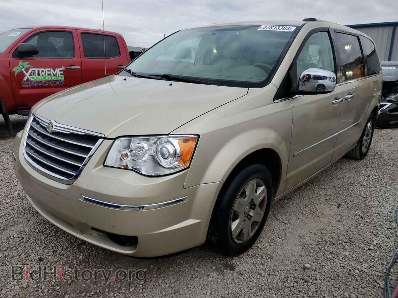 Photo 2A4RR7DXXAR415065 - CHRYSLER MINIVAN 2010