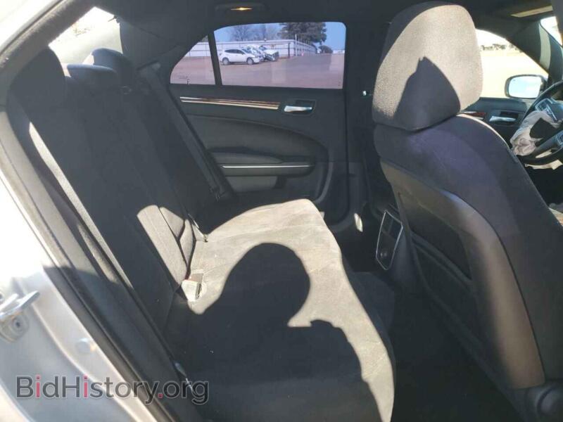 2012 Chrysler 300 (VIN 2C3CCAAG2CH126970) — фото 10 из 12