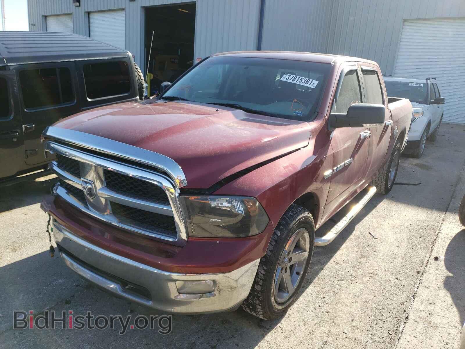 2011 DODGE RAM 1500 - VIN: 1D7RB1CT6BS663440 - Фото 2
