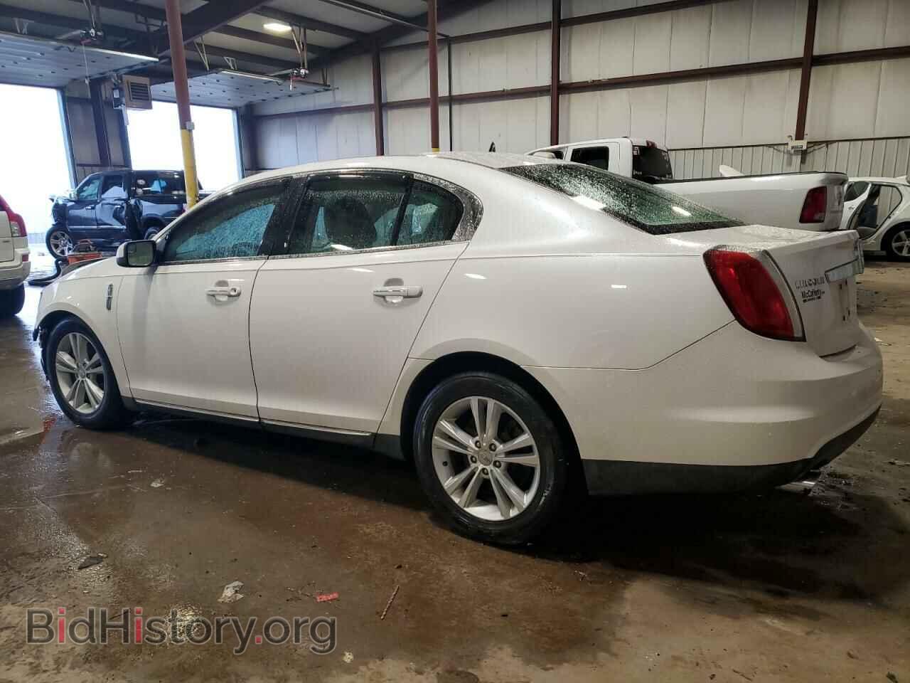 2011 LINCOLN MKS - VIN: 1LNHL9DR8BG614243 - Фото 2
