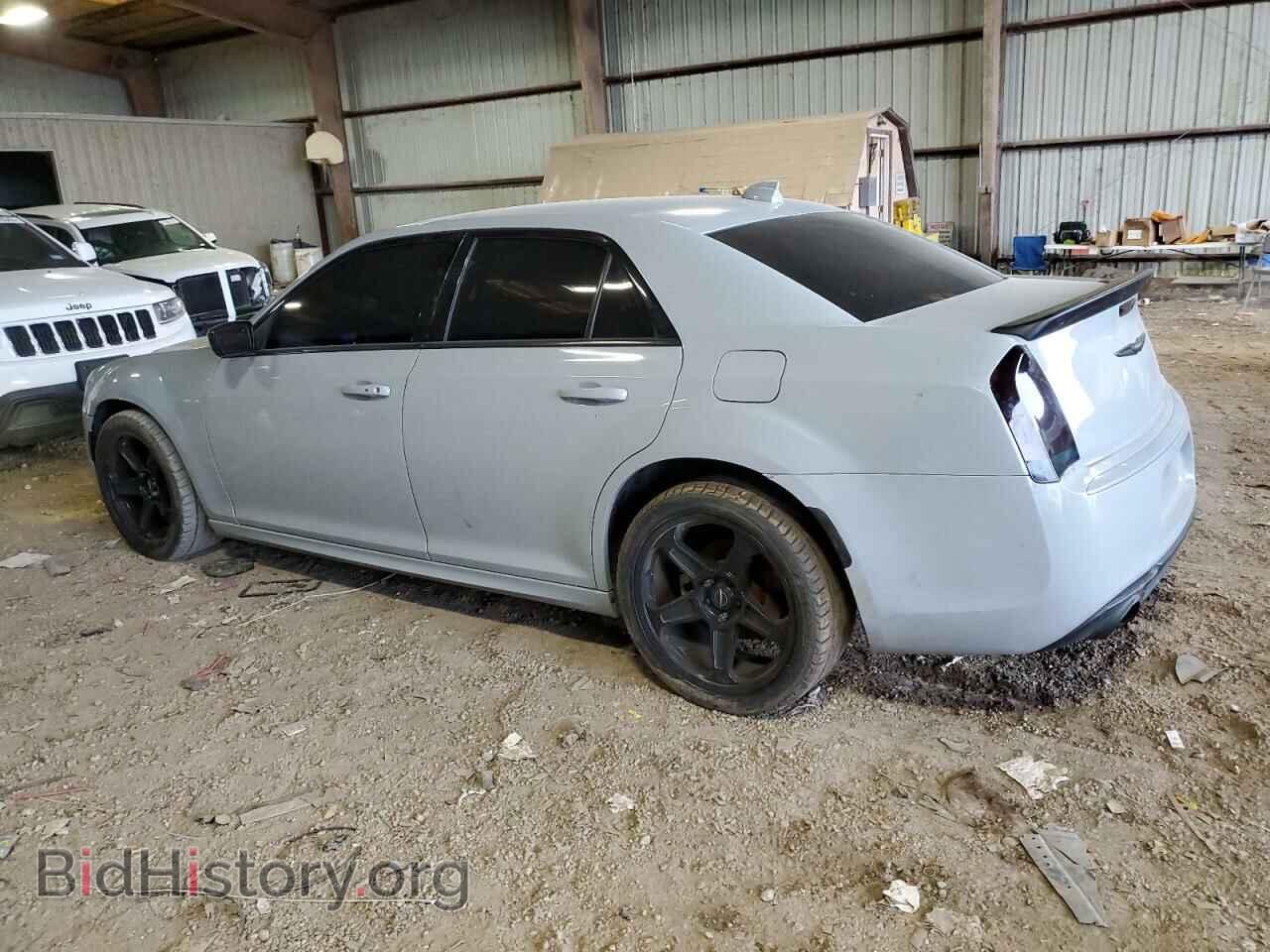 2019 CHRYSLER 300 - VIN: 2C3CCABT6KH564773 - Фото 2