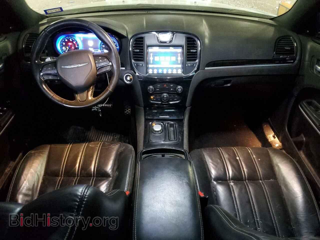 2019 CHRYSLER 300 - VIN: 2C3CCABT6KH564773 - Фото 8