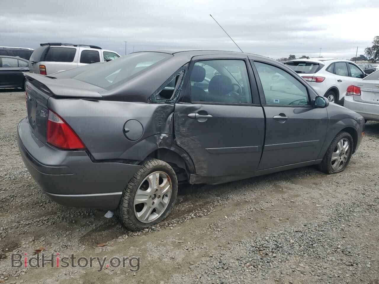 2006 FORD FOCUS - VIN: 1FAFP38Z46W227178 - Фото 3