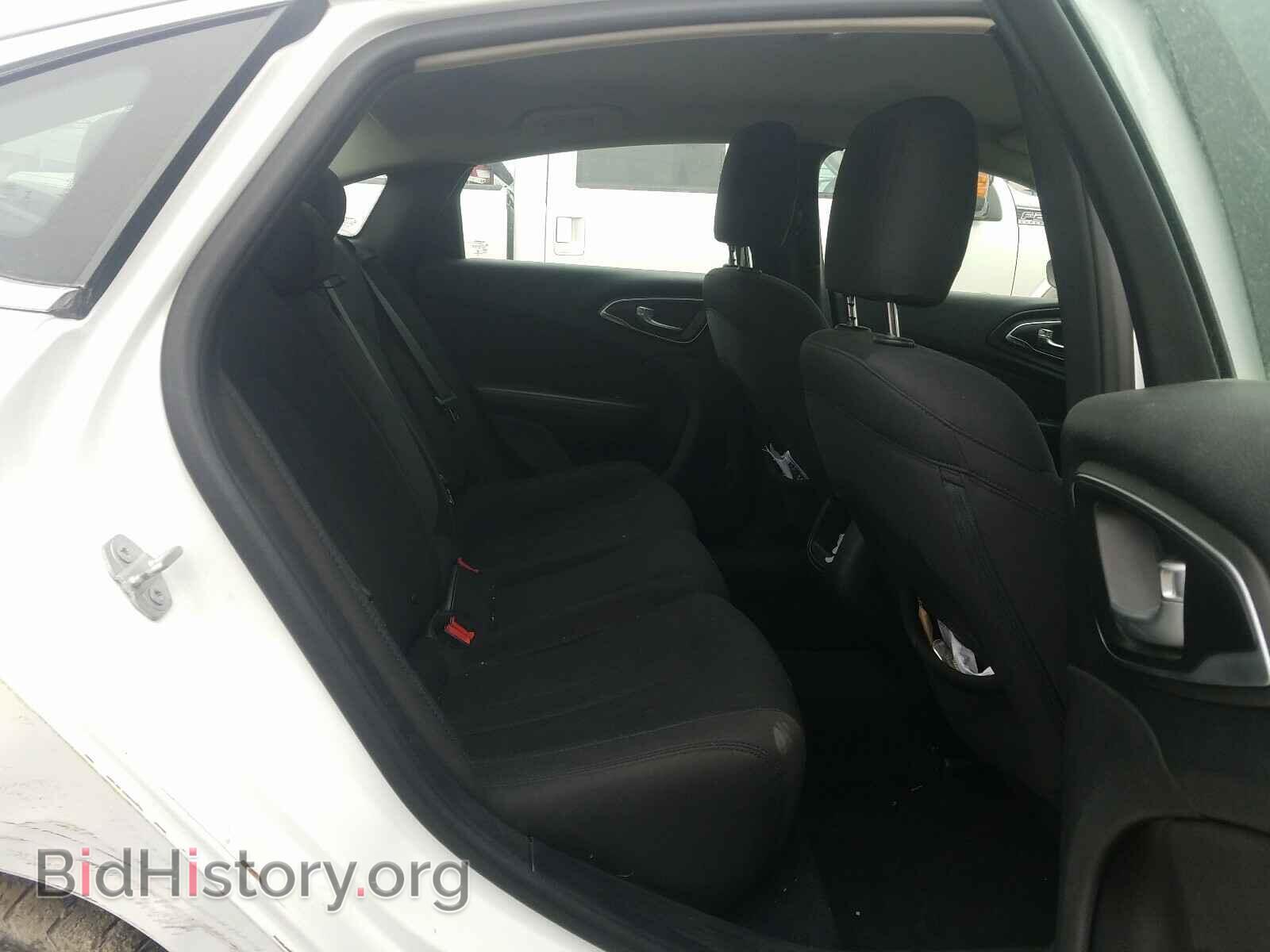 2015 CHRYSLER 200 - VIN: 1C3CCCAB6FN746362 - Фото 6
