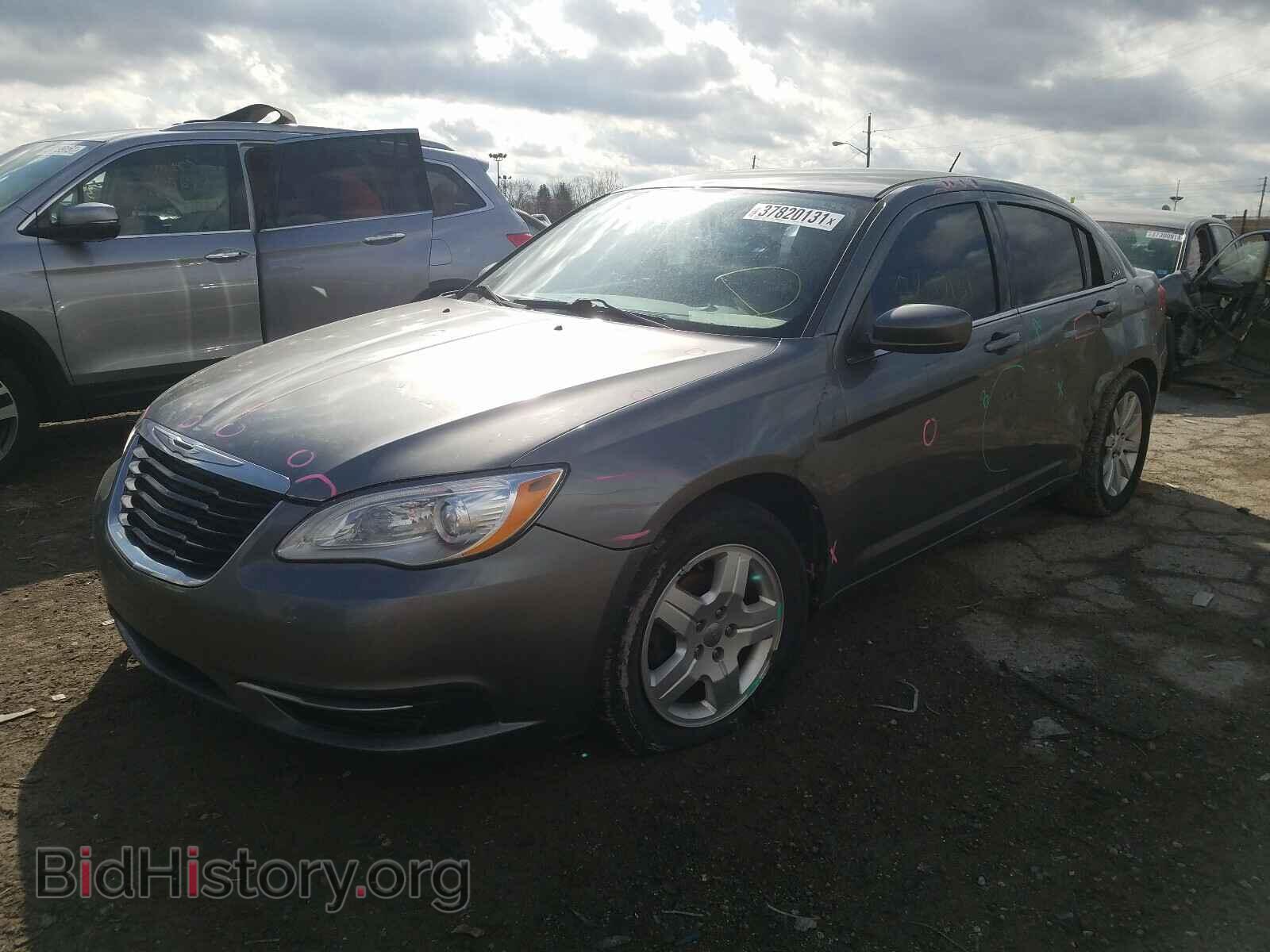 2013 CHRYSLER 200 - VIN: 1C3CCBBG4DN527448 - Фото 2