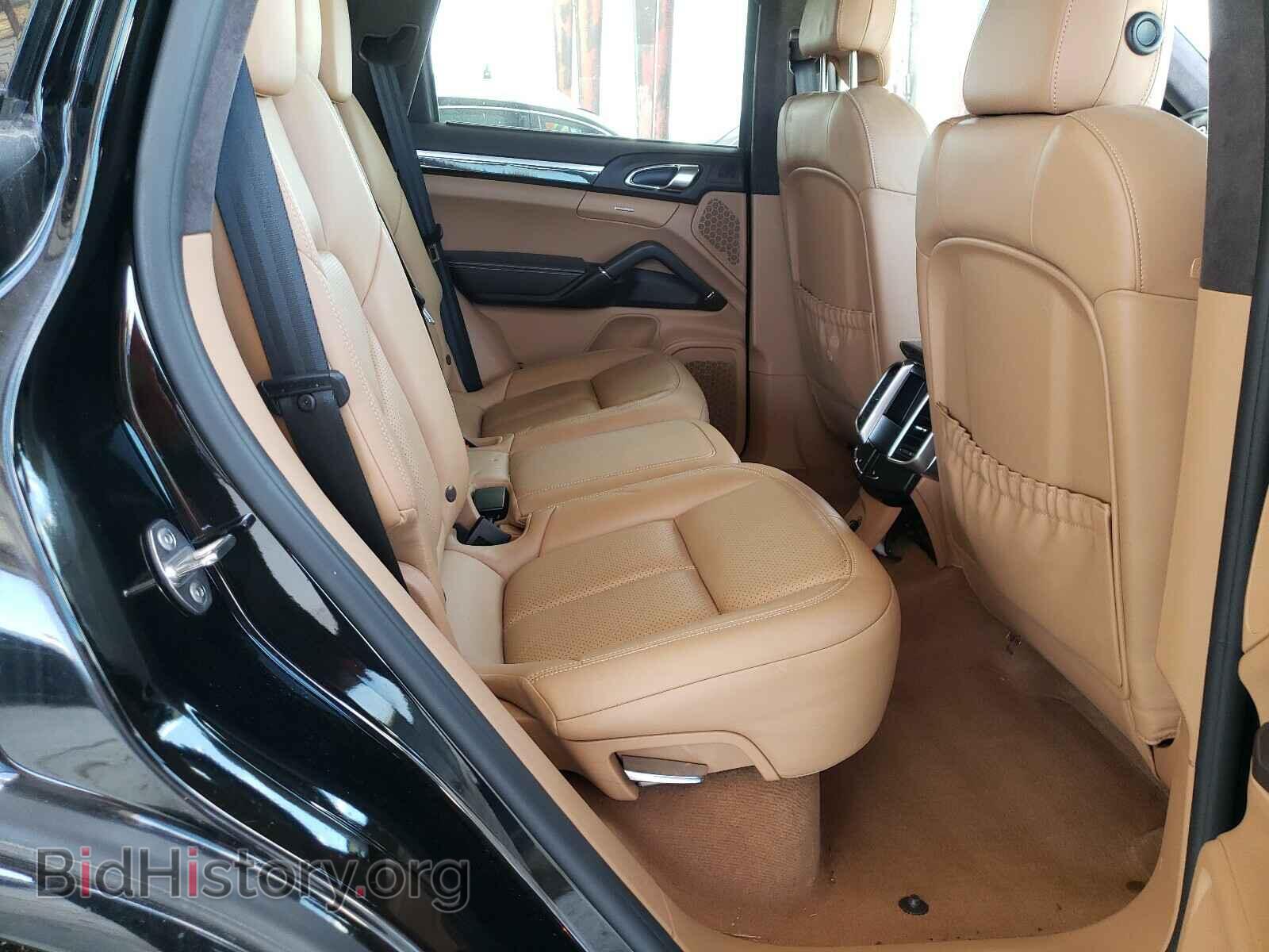 2016 PORSCHE CAYENNE - VIN: WP1AD2A25GLA70430 - Photo 6