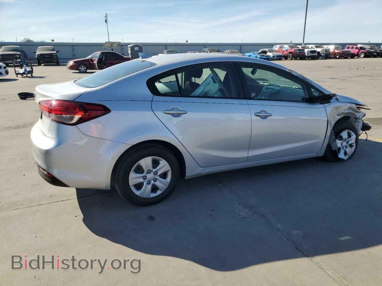 2017 KIA FORTE - VIN: 3KPFK4A73HE081134 - Фото 3