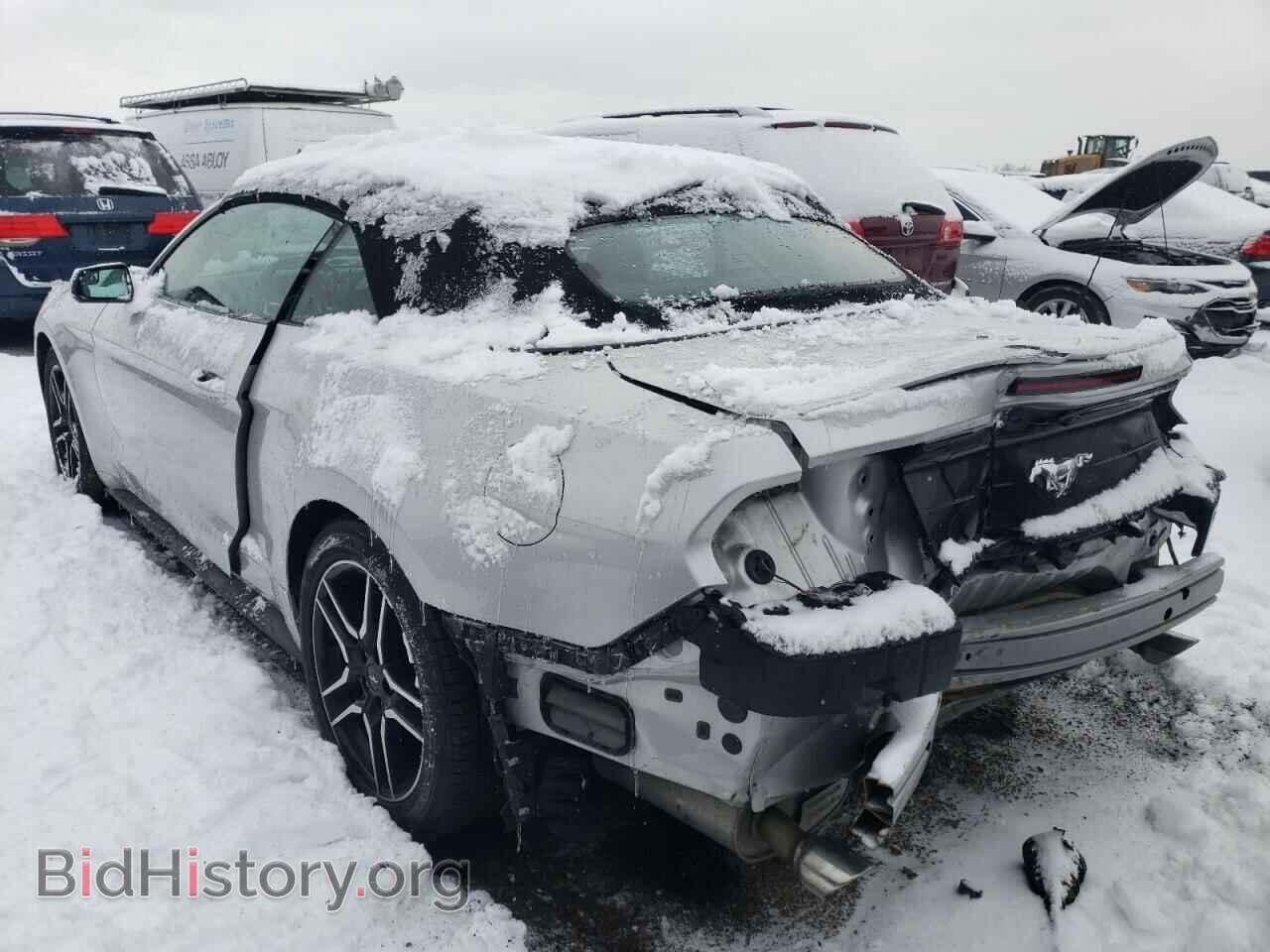 2018 FORD MUSTANG - VIN: 1FATP8UH3J5156308 - Фото 2