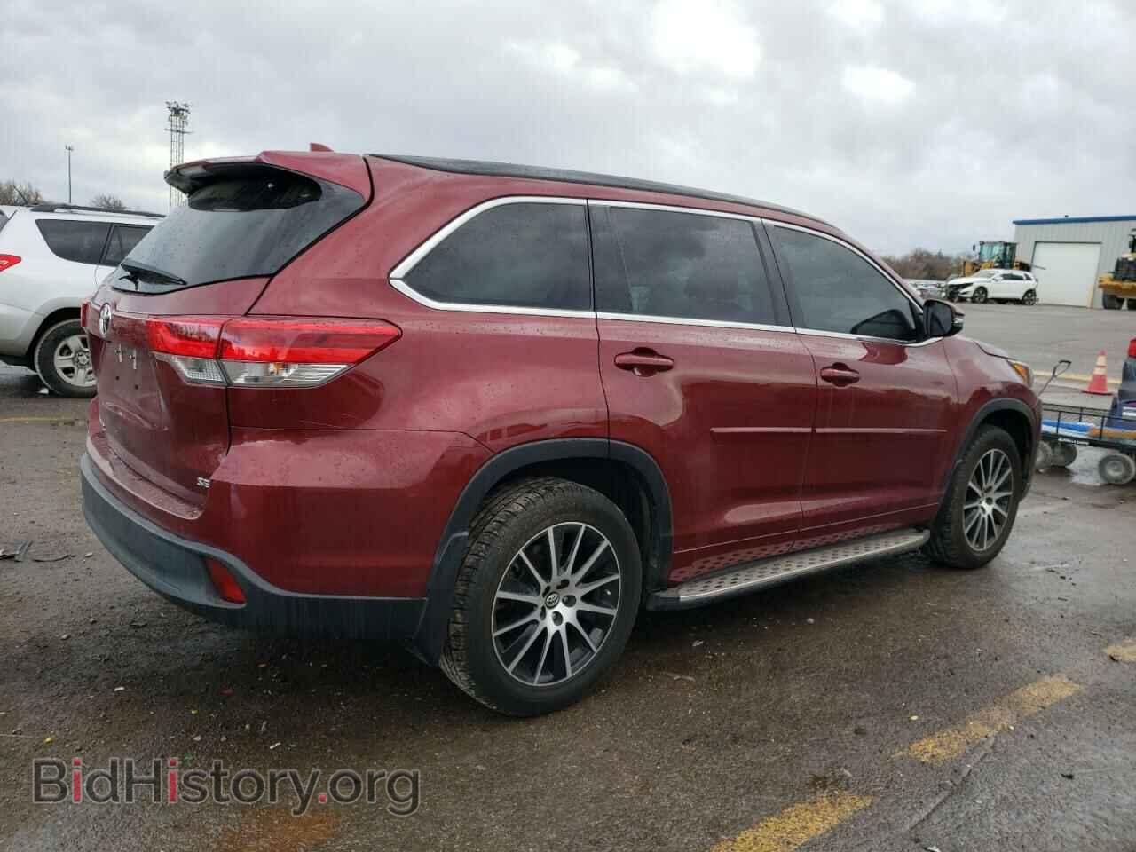 2018 TOYOTA HIGHLANDER - VIN: 5TDKZRFH2JS282866 - Фото 3
