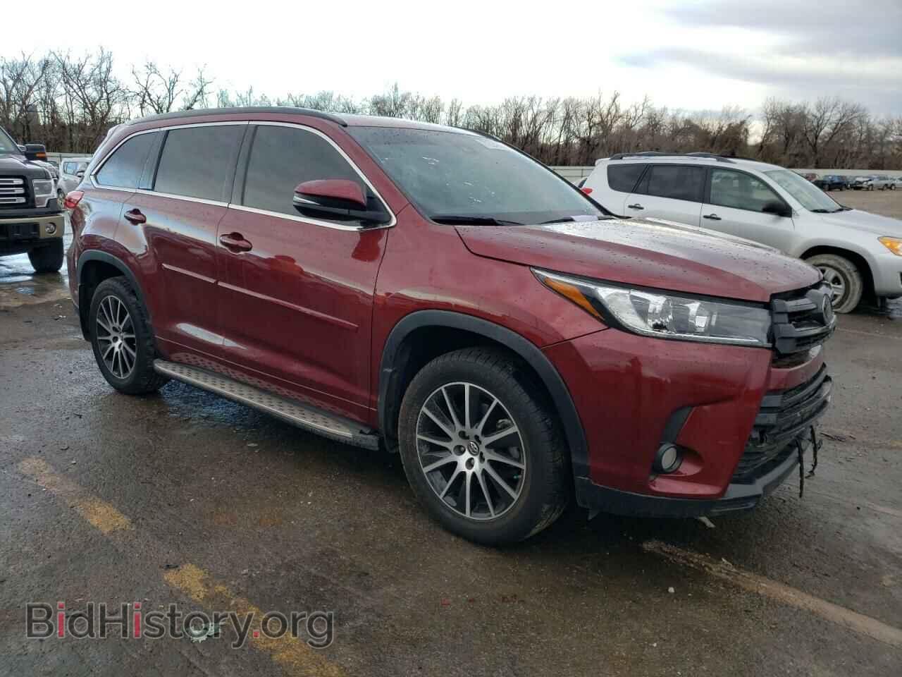 2018 TOYOTA HIGHLANDER - VIN: 5TDKZRFH2JS282866 - Фото 4