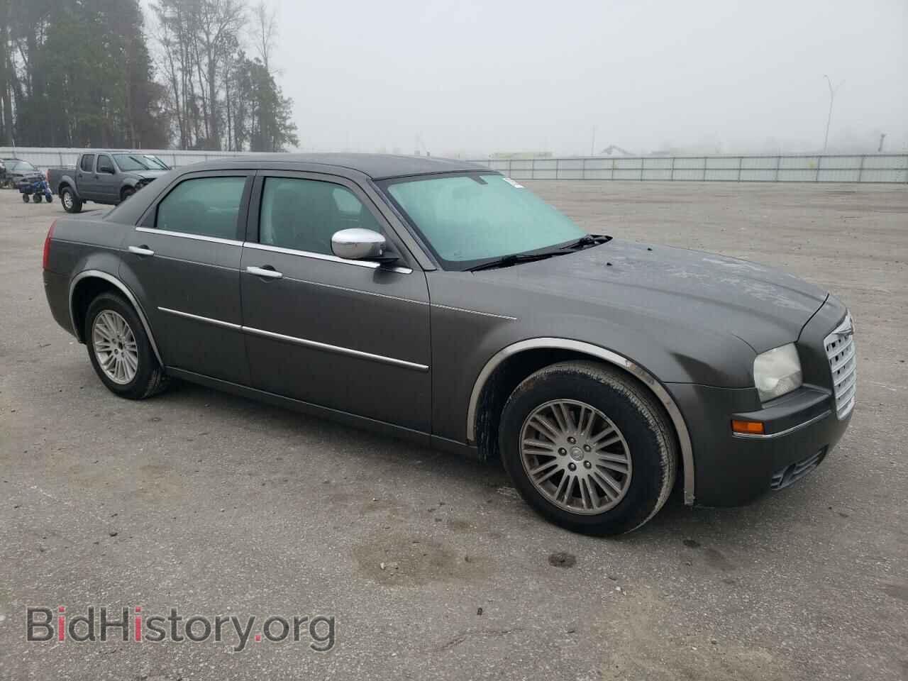 2010 CHRYSLER 300 - VIN: 2C3CA5CV8AH241613 - Фото 4