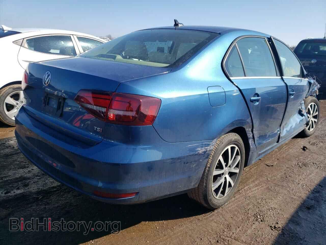 2017 VOLKSWAGEN JETTA - VIN: 3VWDB7AJ7HM387535 - Фото 4