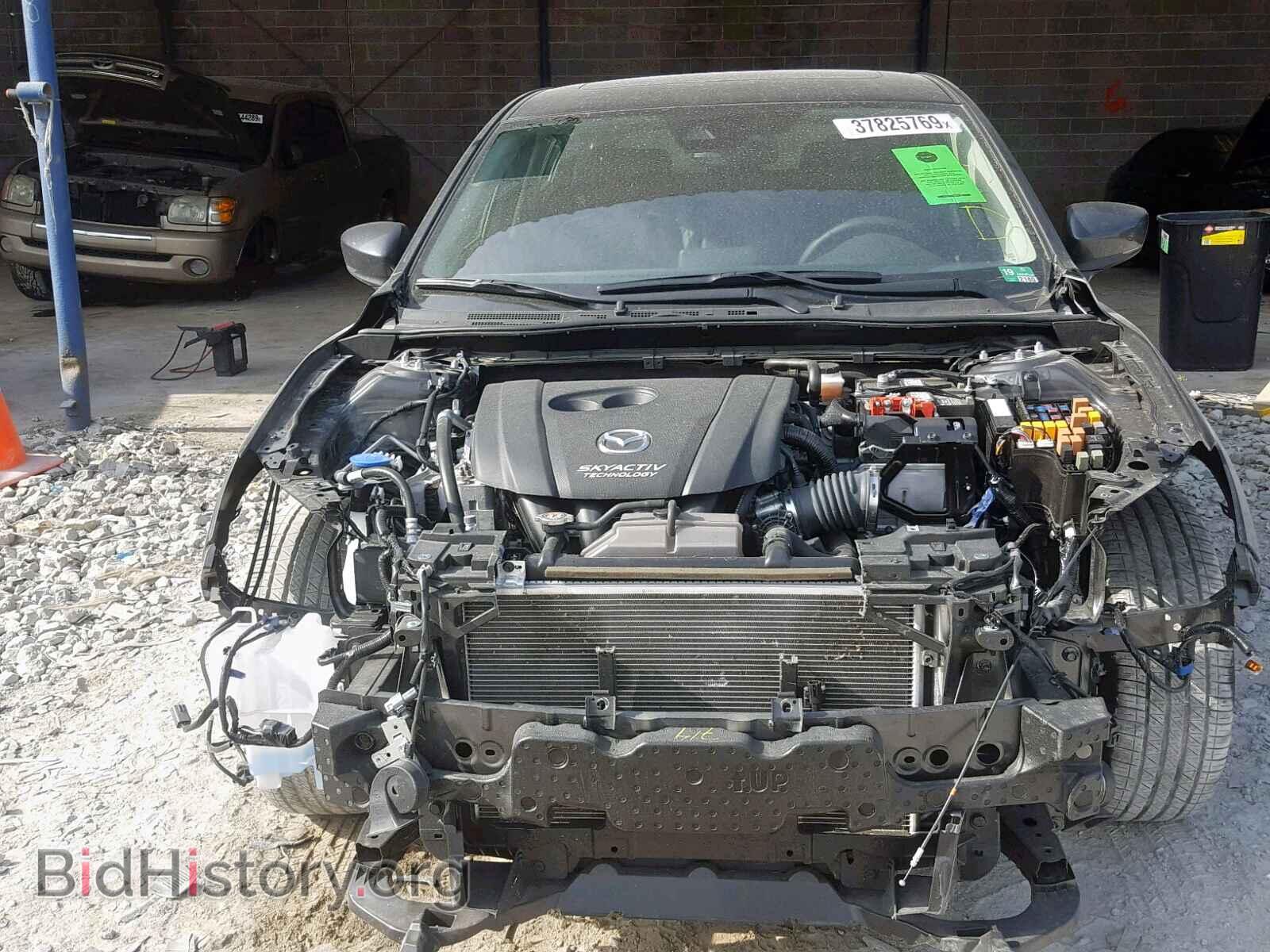 2018 MAZDA 3 - VIN: 3MZBN1L37JM273518 - Фото 9
