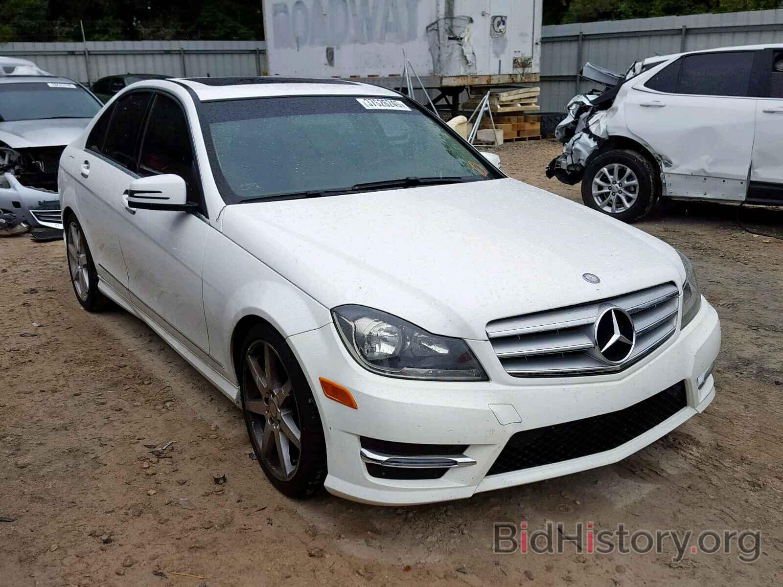 Photo WDDGF4HBXDR281130 - MERCEDES-BENZ C 250 2013