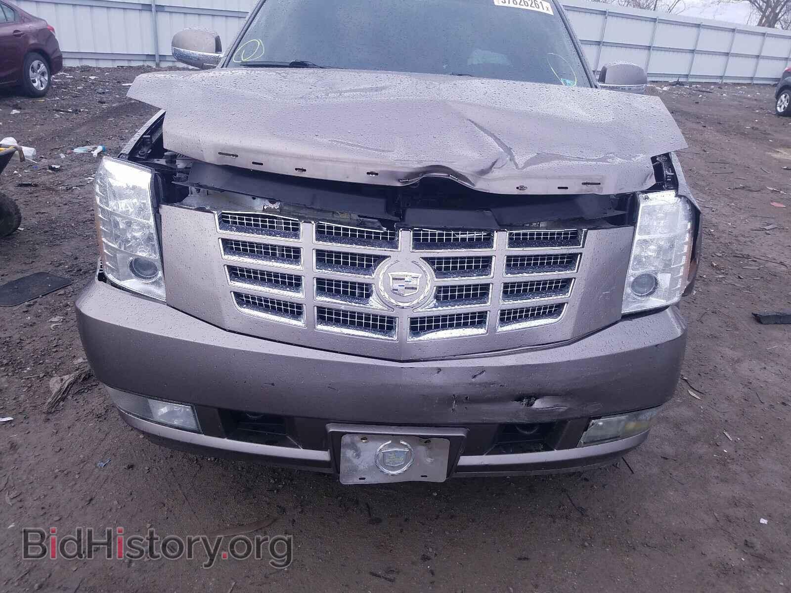 2011 CADILLAC ESCALADE - VIN: 1GYS4CEF6BR247205 - Фото 9
