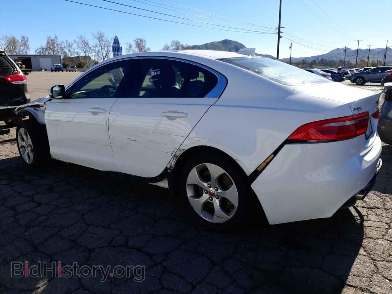 2018 JAGUAR XE - VIN: SAJAR4FX4JCP38603 - Фото 2
