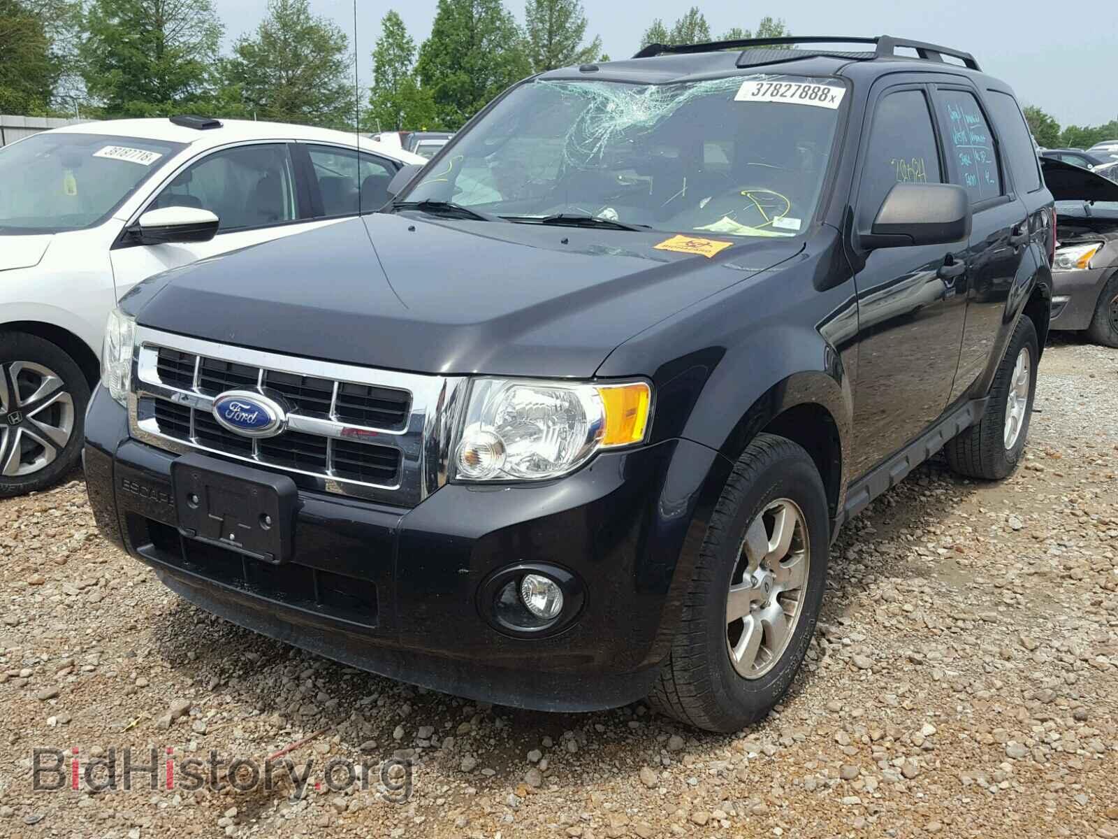 2011 FORD ESCAPE - VIN: 1FMCU0D71BKC23174 - Фото 2