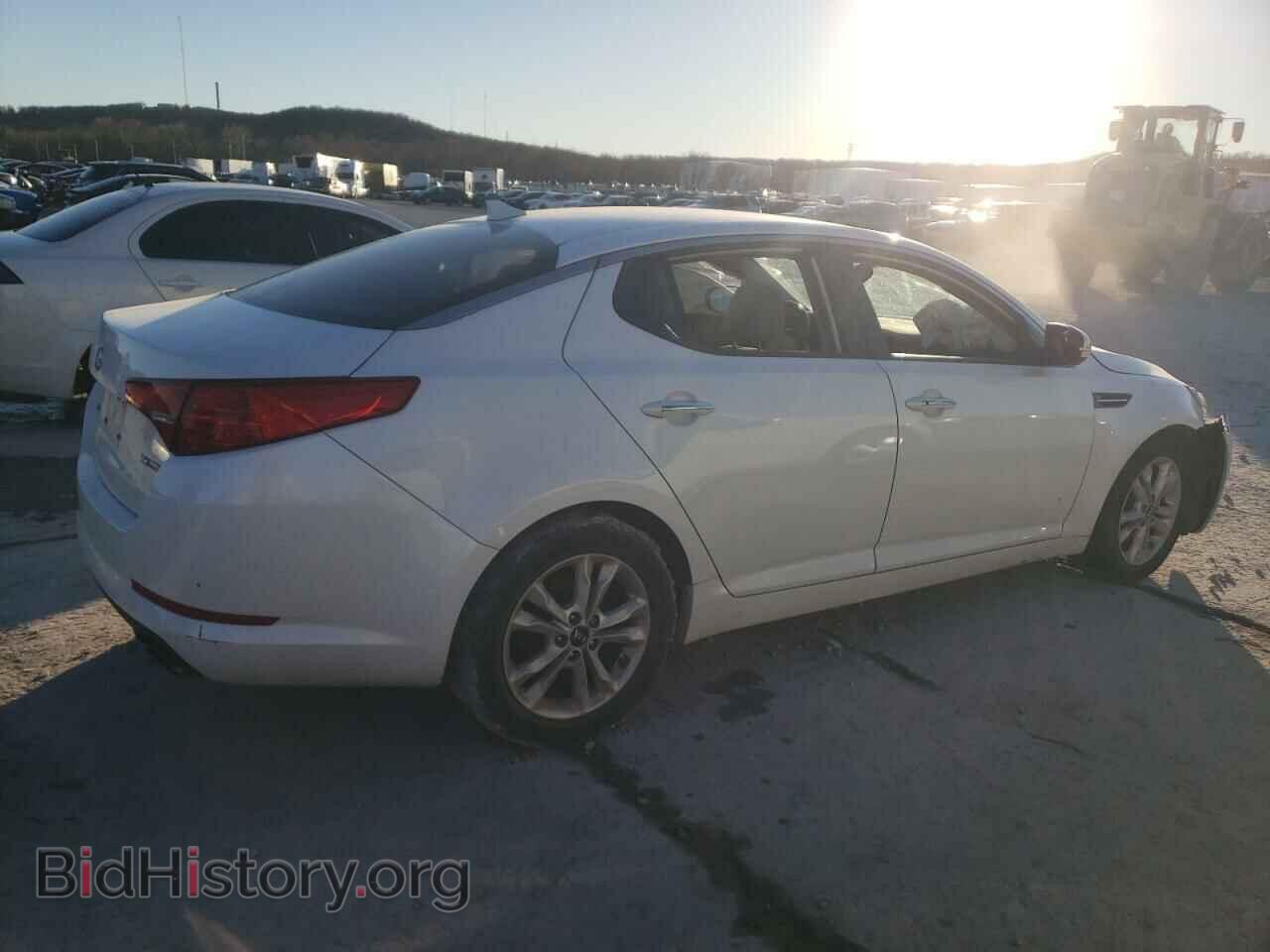 2011 KIA OPTIMA - VIN: KNAGN4A70B5152852 - Photo 3