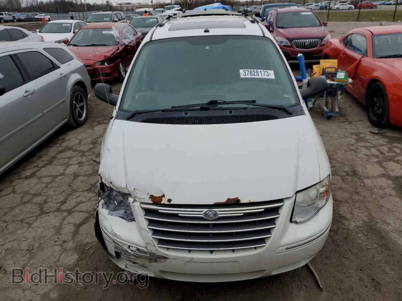 2006 CHRYSLER MINIVAN - VIN: 2A4GP64L96R773981 - Фото 5