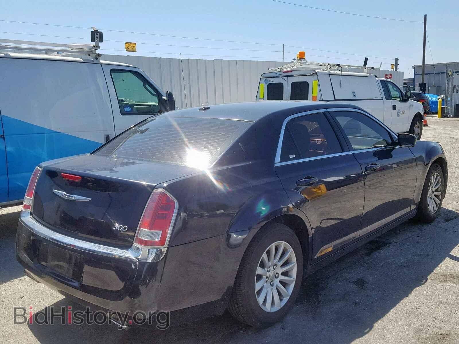 2012 CHRYSLER 300 - VIN: 2C3CCAAG6CH196942 - Фото 4