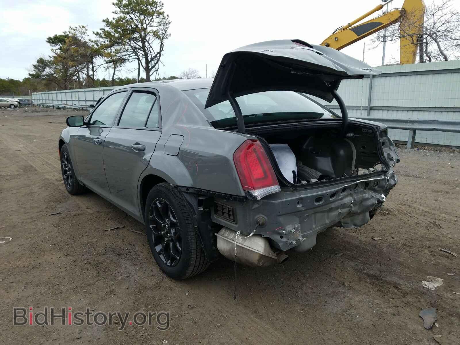 2019 CHRYSLER 300 - VIN: 2C3CCAGG7KH648838 - Фото 3