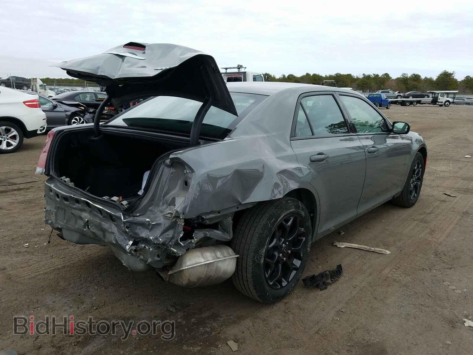 2019 CHRYSLER 300 - VIN: 2C3CCAGG7KH648838 - Фото 4