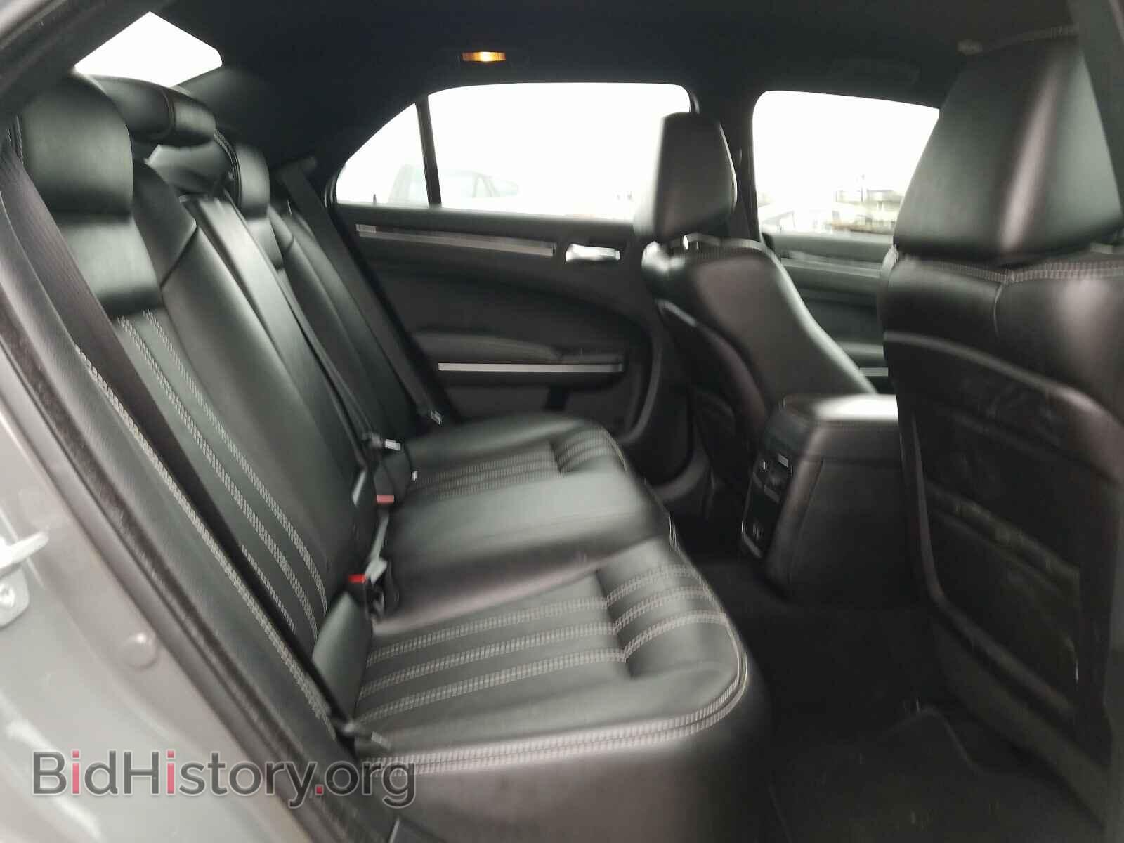2019 CHRYSLER 300 - VIN: 2C3CCAGG7KH648838 - Фото 6
