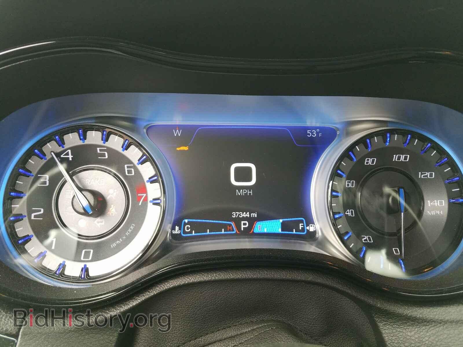 2019 CHRYSLER 300 - VIN: 2C3CCAGG7KH648838 - Фото 8