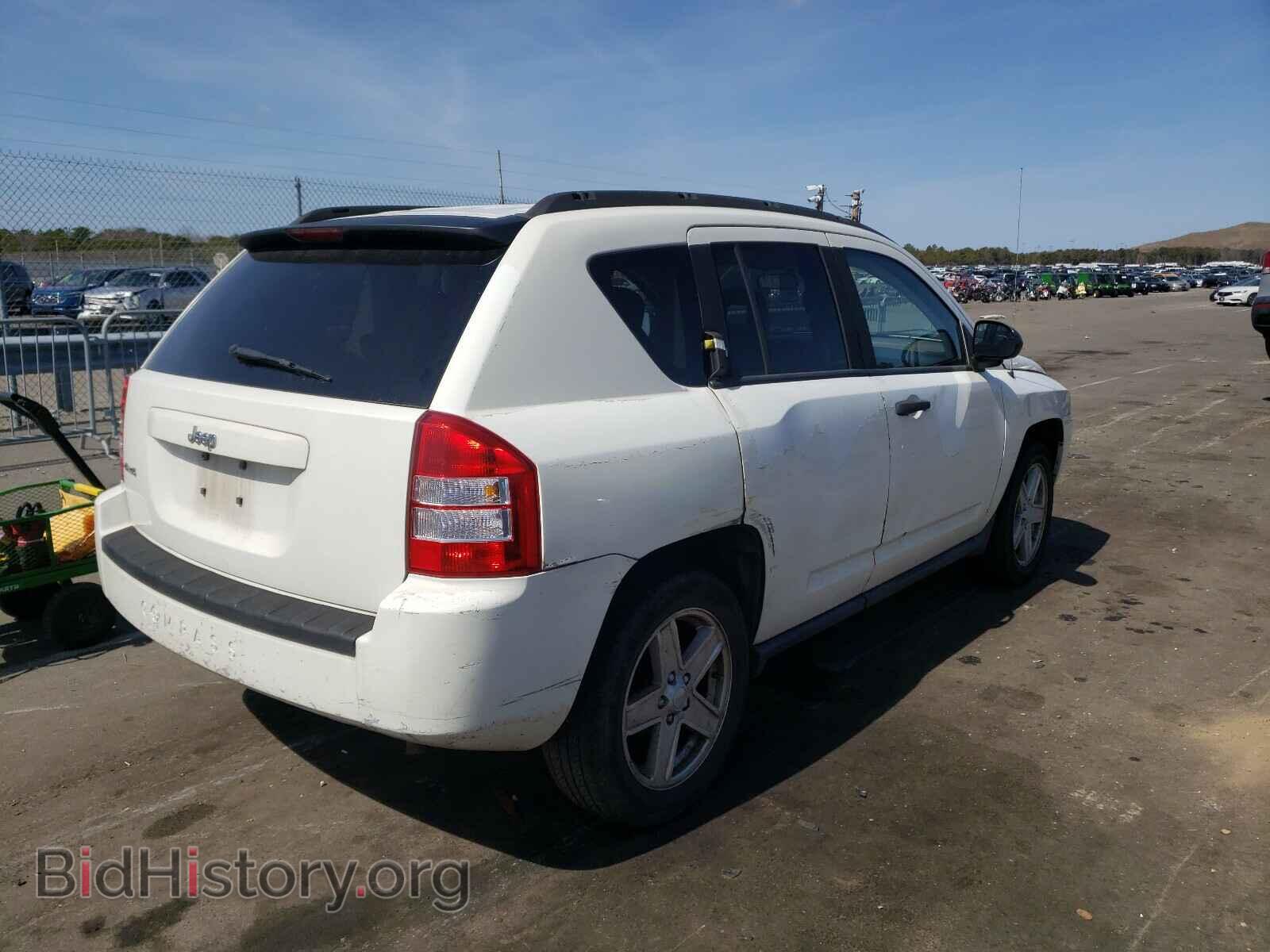 2007 JEEP COMPASS - VIN: 1J8FF47W67D185547 - Фото 4