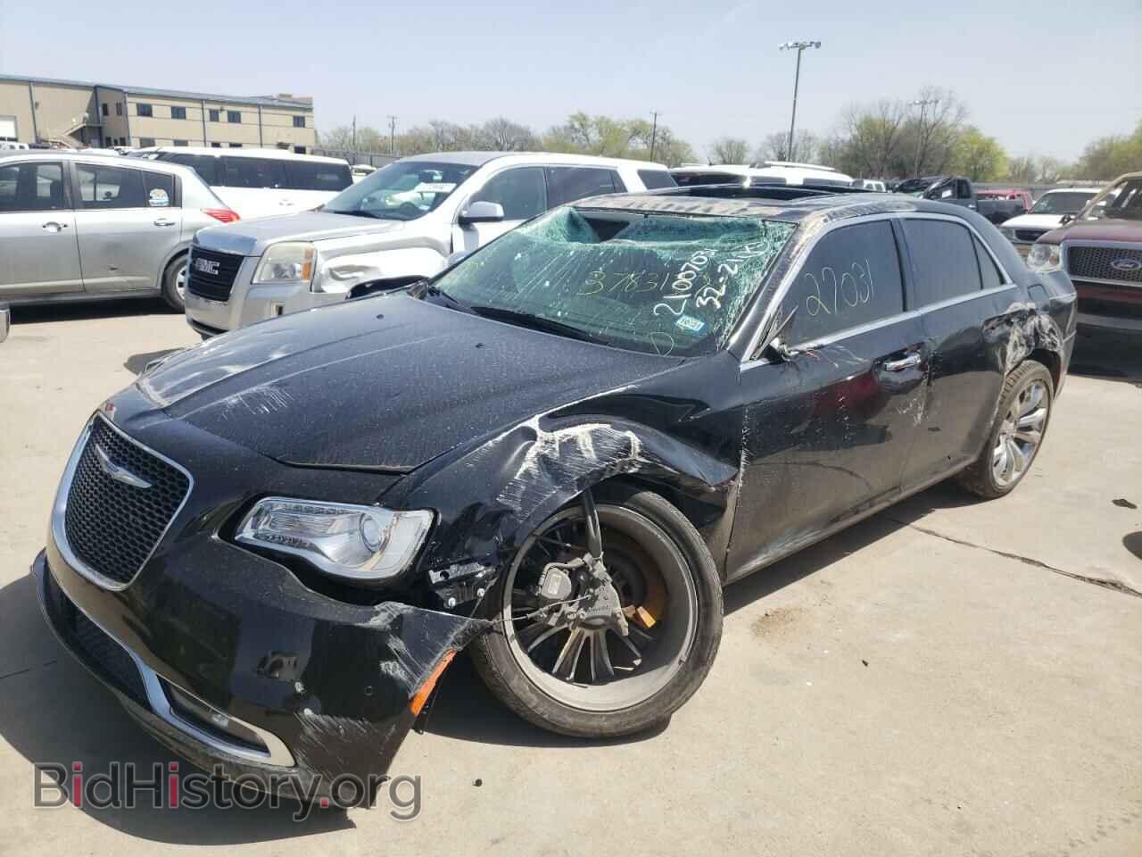 2019 CHRYSLER 300 - VIN: 2C3CCAEG6KH705839 - Фото 9