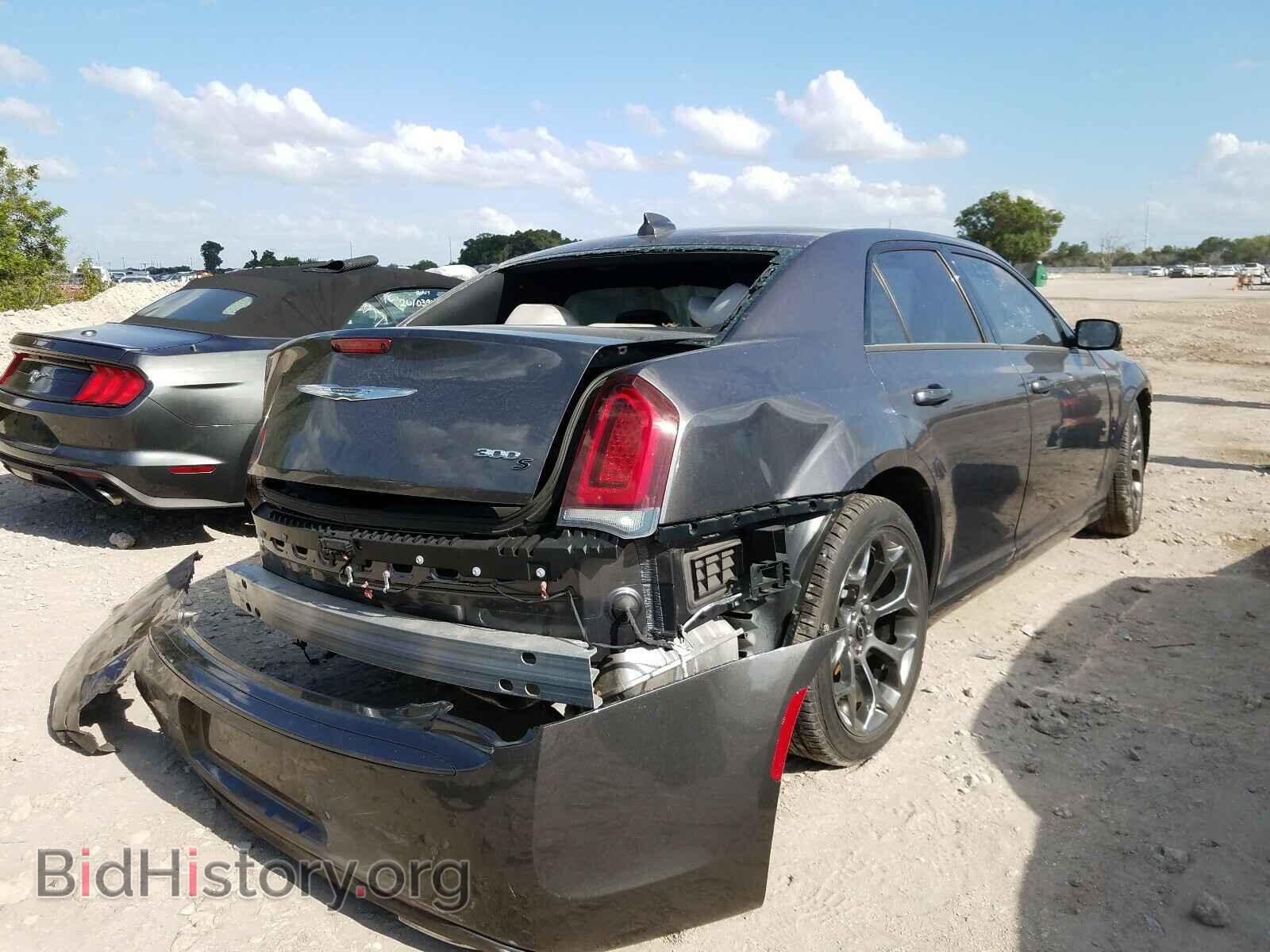 2018 CHRYSLER 300 - VIN: 2C3CCABG8JH141176 - Фото 4