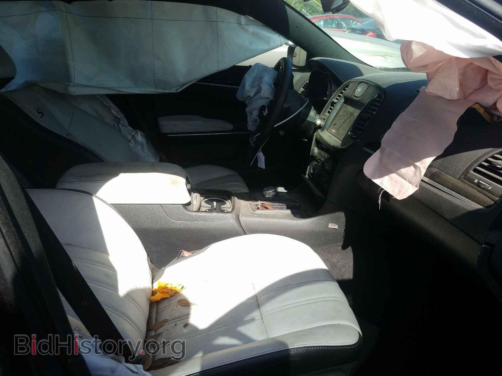 2018 CHRYSLER 300 - VIN: 2C3CCABG8JH141176 - Фото 5