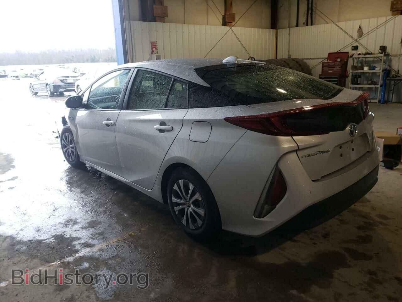 2021 TOYOTA PRIUS - VIN: JTDKAMFP4M3190780 - Фото 2