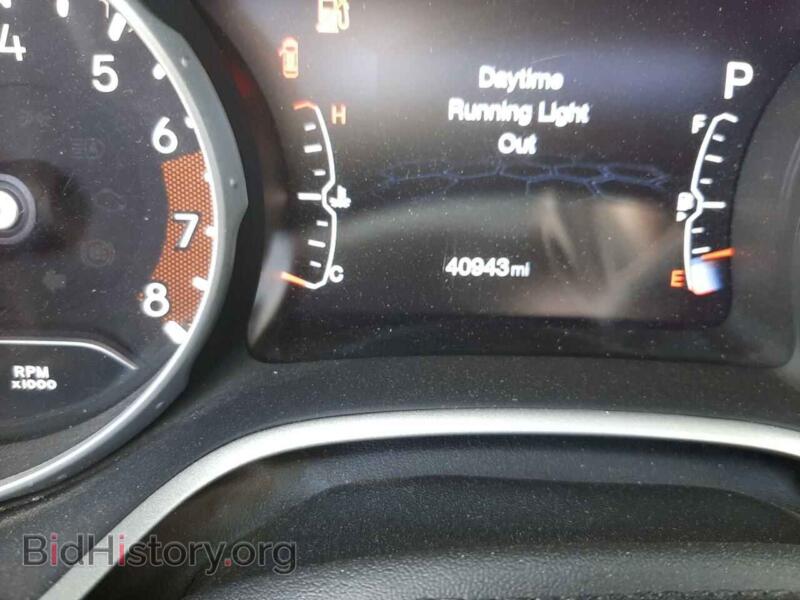2017 Jeep COMPASS (VIN 3C4NJCBB9HT632674) — photo 8 of 10