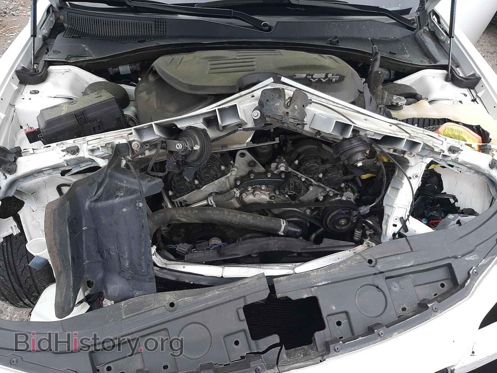 2016 CHRYSLER 300 - VIN: 2C3CCAAG4GH343880 - Фото 7
