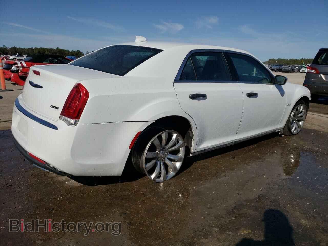 2019 CHRYSLER 300 - VIN: 2C3CCAEG4KH689351 - Фото 3
