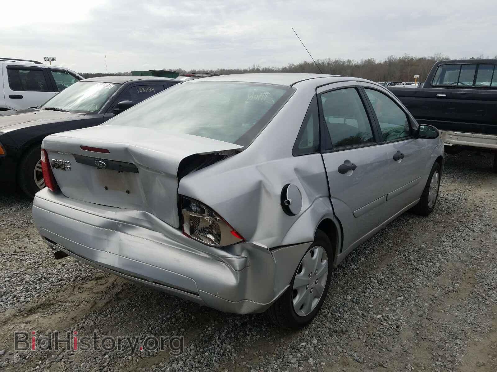 2007 FORD FOCUS - VIN: 1FAFP34N97W101595 - Фото 4