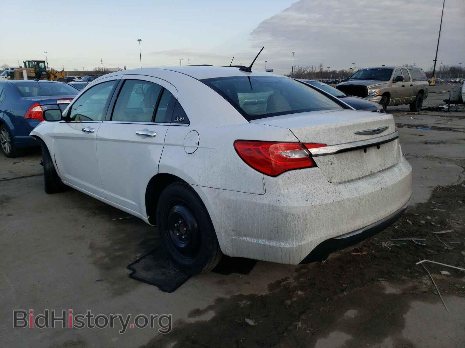 2011 CHRYSLER 200 - VIN: 1C3BC2FG0BN582949 - Фото 3