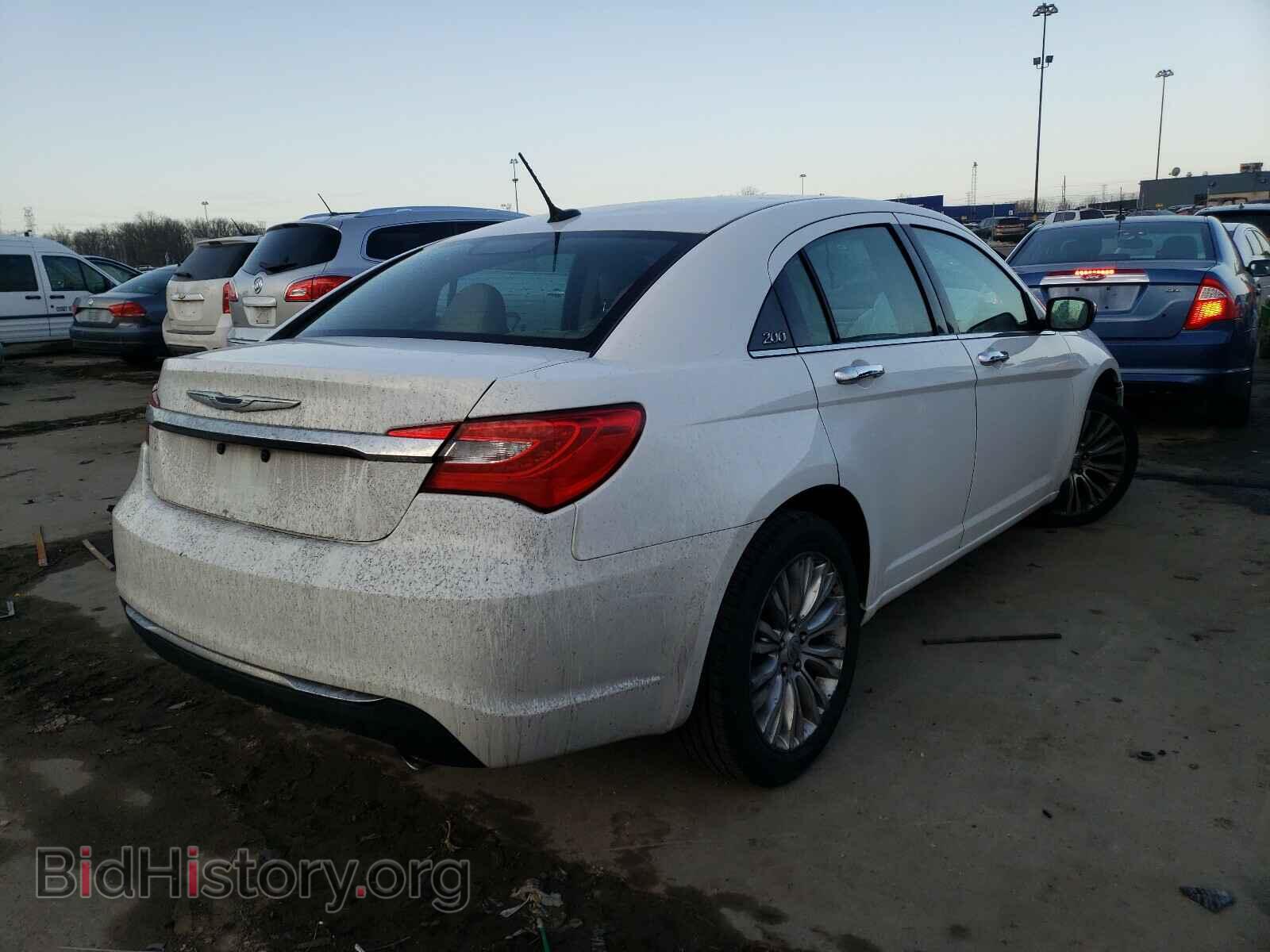 2011 CHRYSLER 200 - VIN: 1C3BC2FG0BN582949 - Фото 4