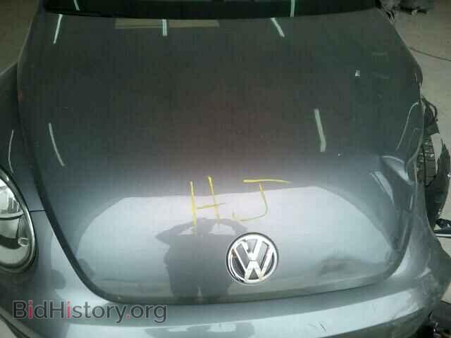 2013 VOLKSWAGEN BEETLE - VIN: 3VWVS7AT2DM684003 - Фото 7