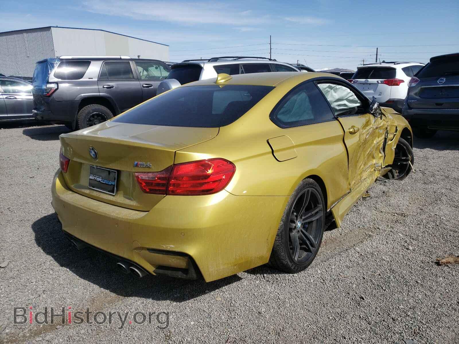 2015 BMW M4 - VIN: WBS3R9C53FK332583 - Фото 4